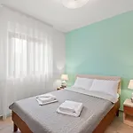 Villa Ajlin With Private Pool