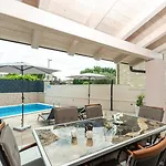 Villa Ajlin With Private Pool