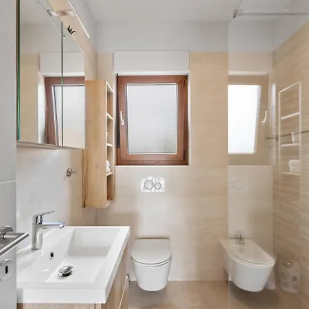 Ajlin With Private Pool Villa
